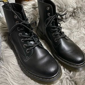 Size 9 doc martens!